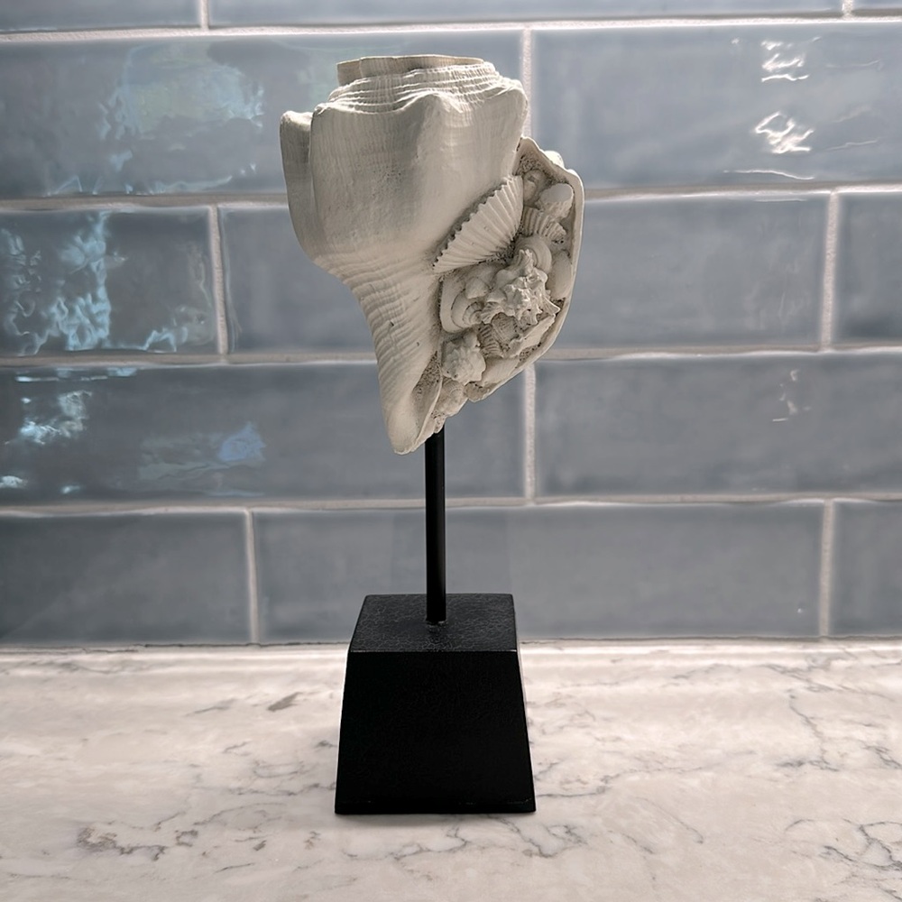 Vintage‎ Coastal Resin Seashell Votive Candle Holder on Black Pedestal 11" Tall
